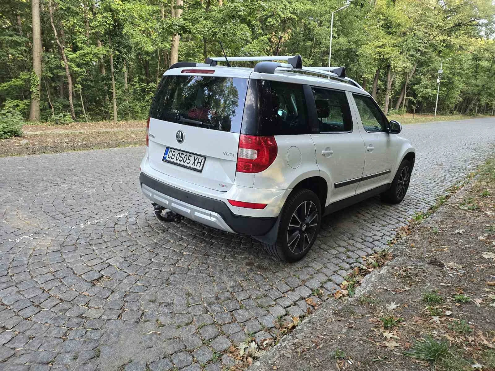 Skoda Yeti 2.0 140hp DSG 4x4 Adventure, снимка 5 - Автомобили и джипове - 55883607