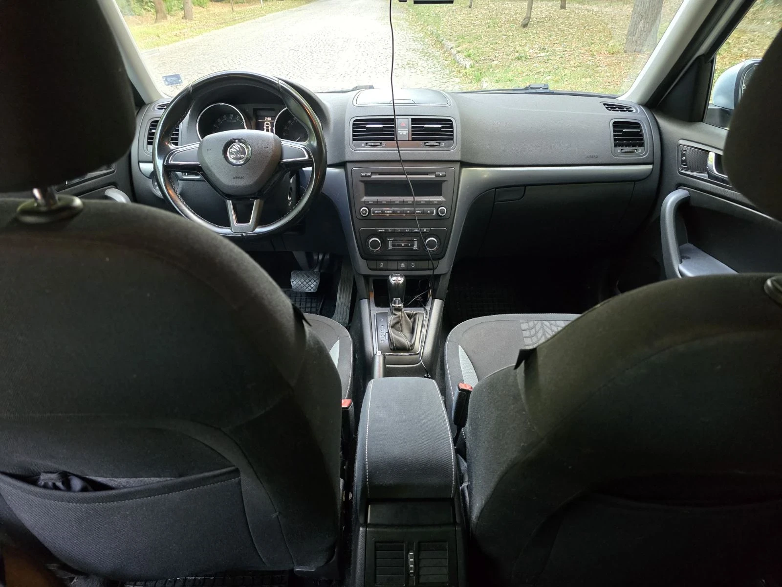 Skoda Yeti 2.0 140hp DSG 4x4 Adventure, снимка 12 - Автомобили и джипове - 55883607