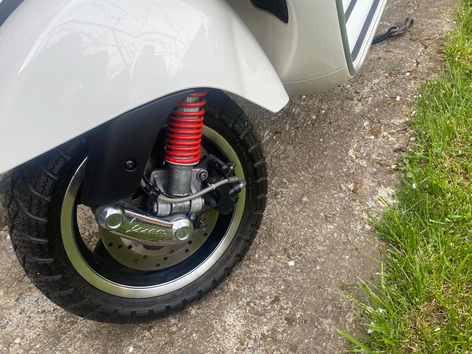 Vespa GTS 300i Abs/Asr, снимка 10 - Мотоциклети и мототехника - 54191443