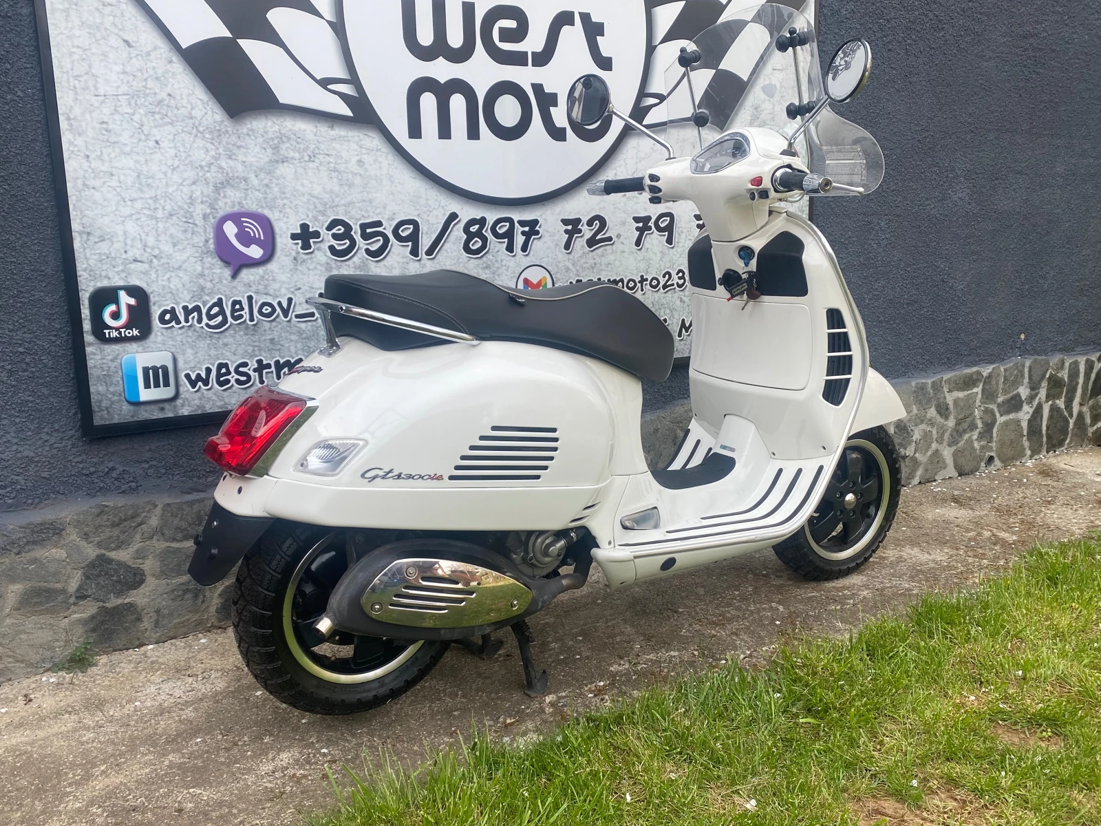 Vespa GTS 300i Abs/Asr, снимка 3 - Мотоциклети и мототехника - 54191443