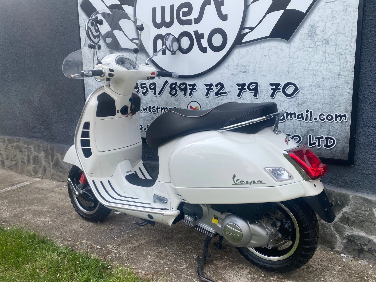 Vespa GTS 300i Abs/Asr, снимка 4 - Мотоциклети и мототехника - 54191443