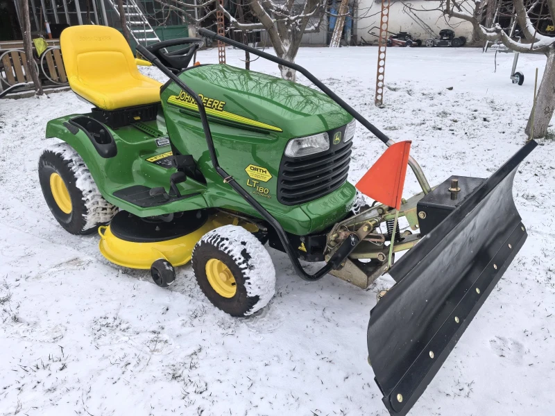 Трактор John Deere LT 180 Тракторна косачка 17к.с., снимка 1 - Селскостопанска техника - 49166006