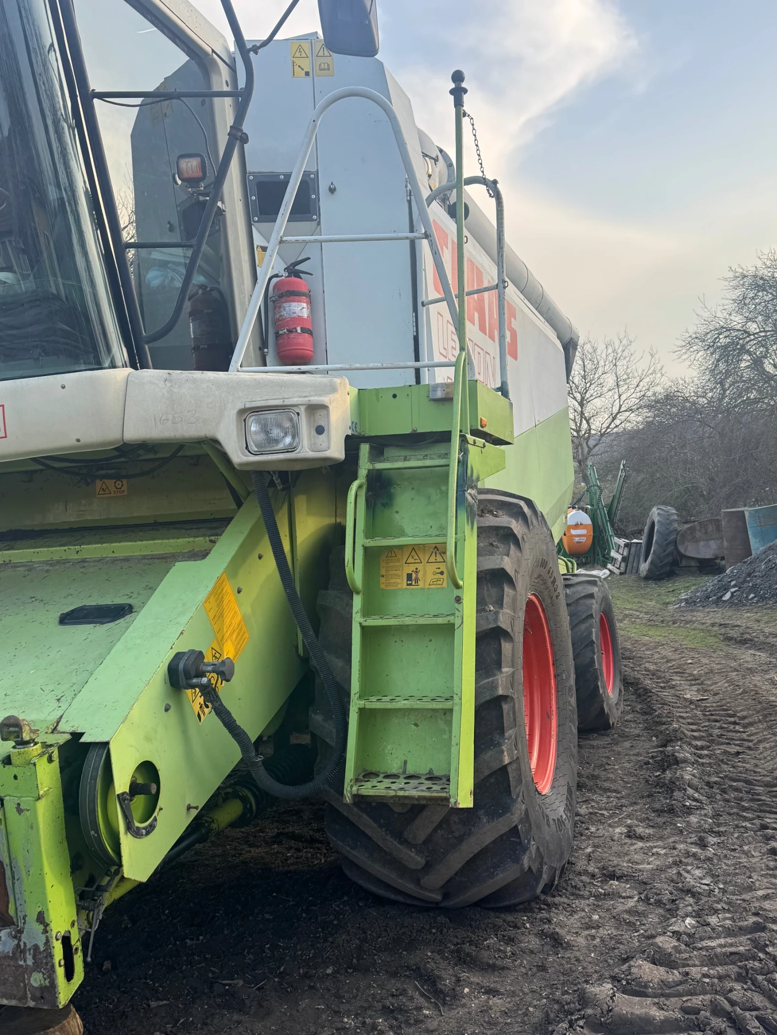 Комбайн Claas LEXION 450, снимка 3 - Селскостопанска техника - 53741372