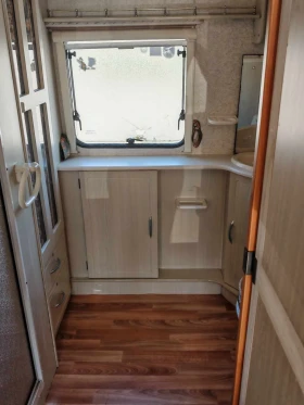 Каравана Coachmen 420 Vip, снимка 17