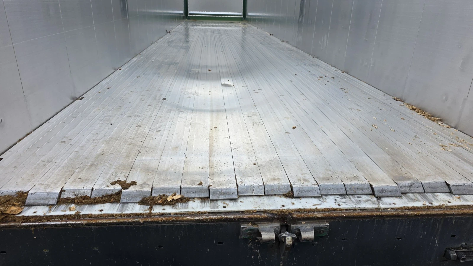  Schwarzmuller  92  .   | Mobile.bg   8