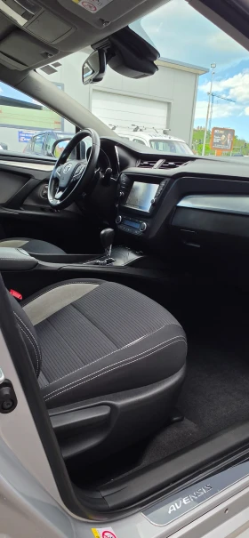 Toyota Avensis 1.8, уникален, , снимка 3