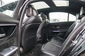 Mercedes-Benz C 300 4MATIC | PANO | BSM | UPGRADED INT | 360 CAM, снимка 10