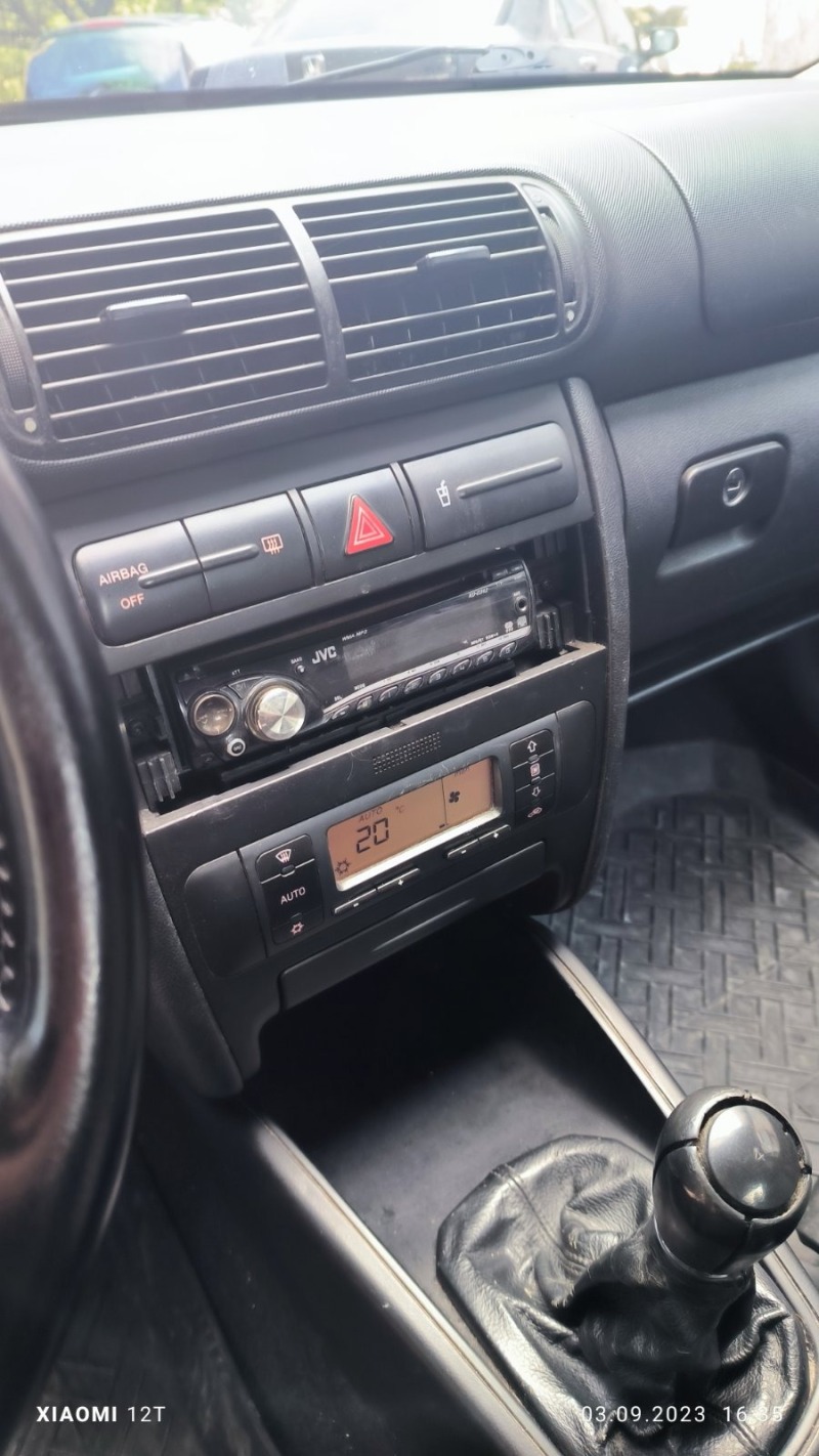 Seat Leon, снимка 3 - Автомобили и джипове - 45061354