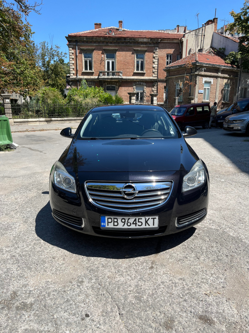 Opel Insignia, снимка 1 - Автомобили и джипове - 46861565