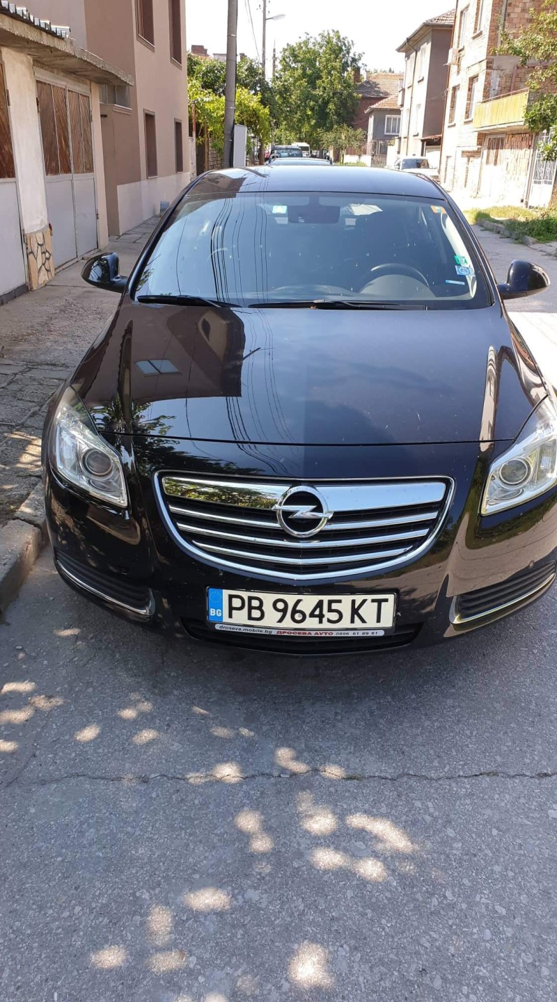 Opel Insignia, снимка 1 - Автомобили и джипове - 46277628