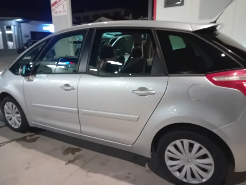 Citroen C4 Picasso, снимка 2 - Автомобили и джипове - 47683255