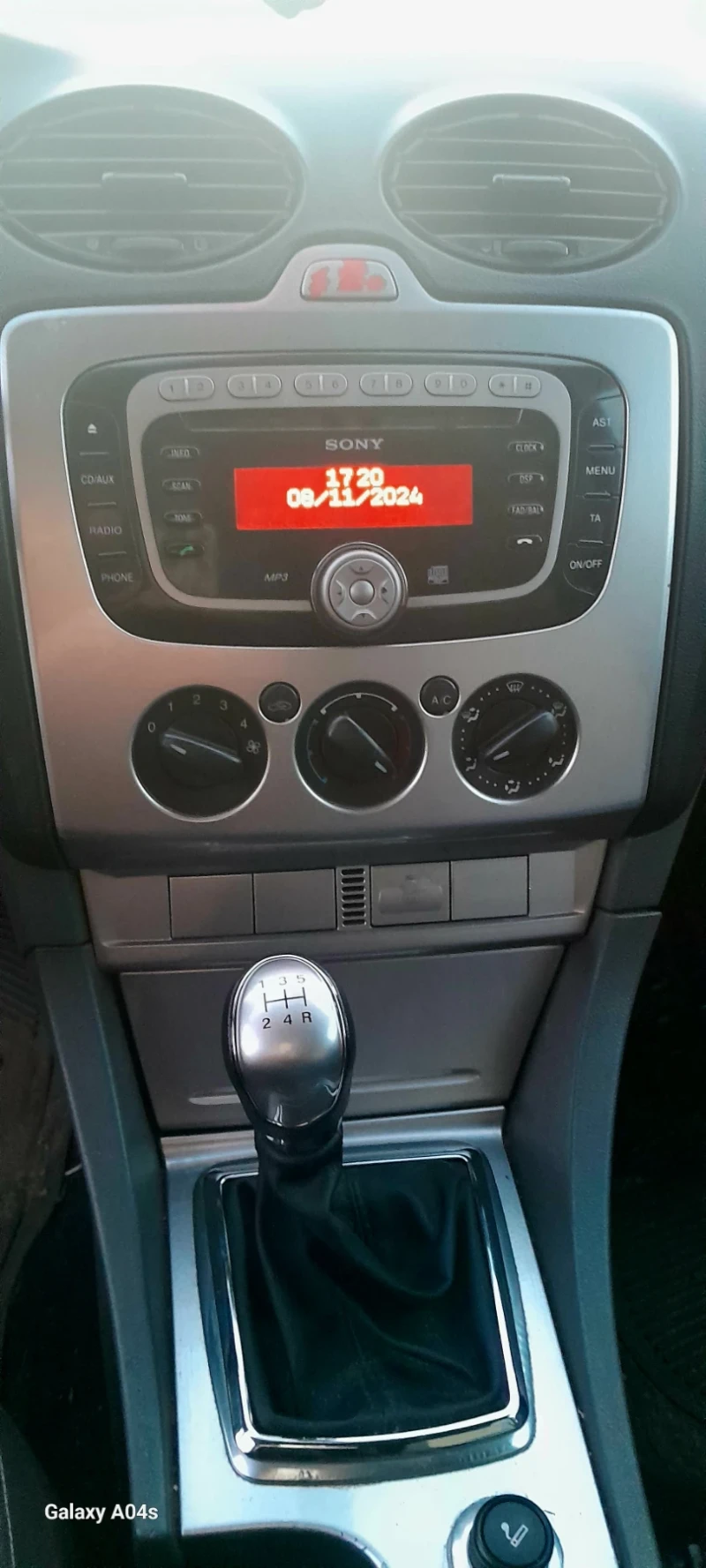 Ford Focus 1.6, снимка 6 - Автомобили и джипове - 47949719