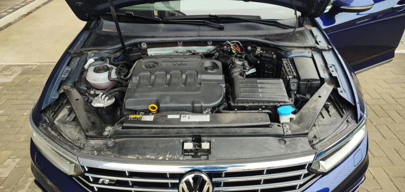 VW Passat B8 R-line 4 Motion , снимка 14 - Автомобили и джипове - 48273580