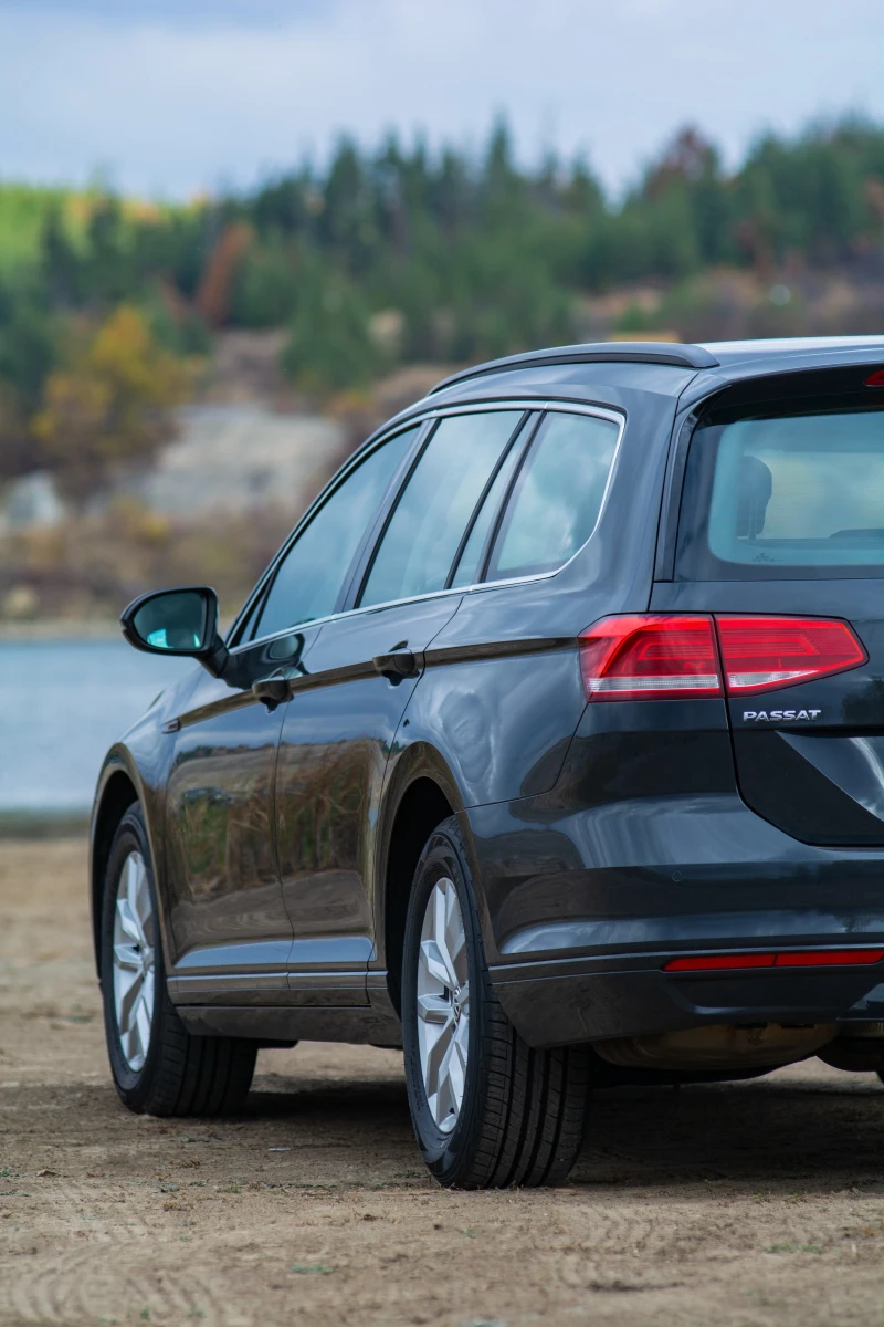 VW Passat 4Х4 TDI, снимка 6 - Автомобили и джипове - 52271200
