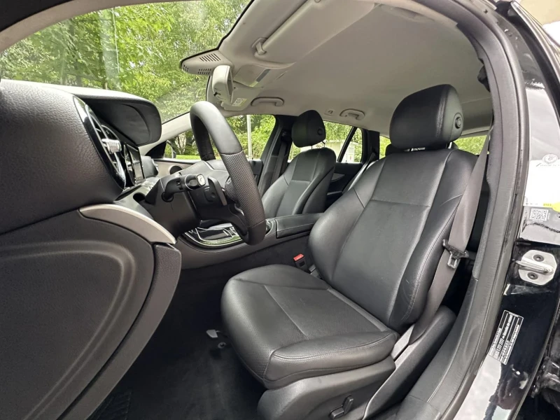 Mercedes-Benz E 220, снимка 10 - Автомобили и джипове - 51676376