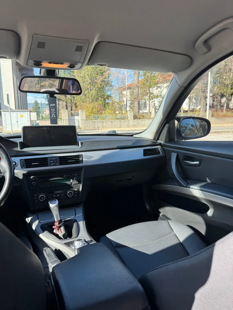 BMW 320, снимка 8 - Автомобили и джипове - 52432216