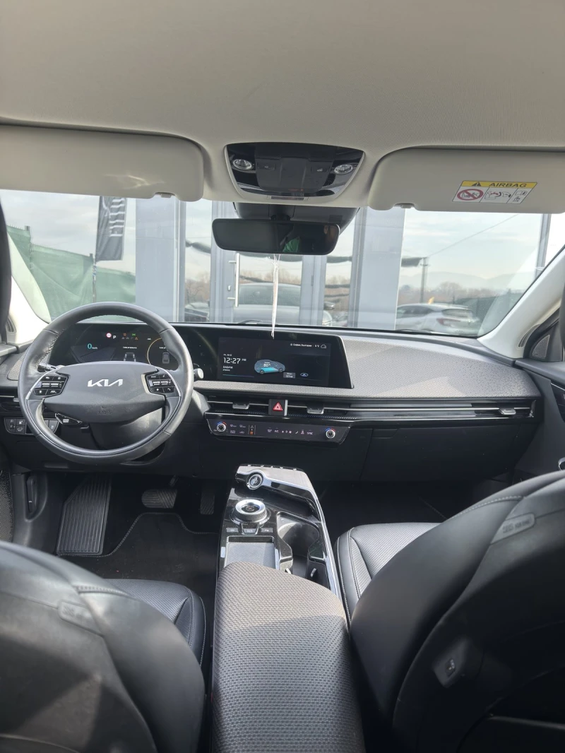 Kia EV6 PLUS 77.4KWh RWD/MERIDIAN/CAM/DISTRONIC/SOH100%, снимка 8 - Автомобили и джипове - 53121600
