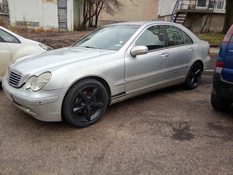 Mercedes-Benz 220, снимка 4 - Автомобили и джипове - 53378015