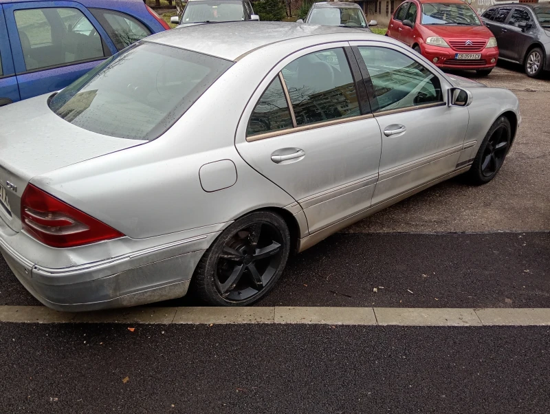 Mercedes-Benz 220, снимка 3 - Автомобили и джипове - 53378015