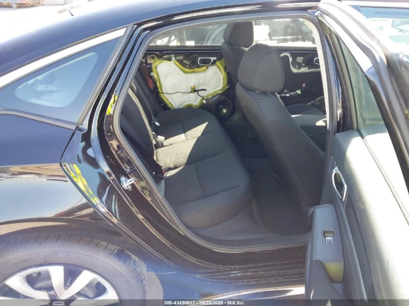 Honda Civic 2.0L I-4 DI, DOHC, VVT, 150HP Front Wheel Drive, снимка 15 - Автомобили и джипове - 53458761