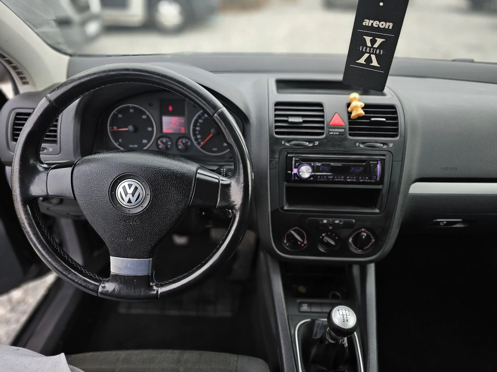 VW Golf 1.9TDi 90ks 2007g - изображение 7