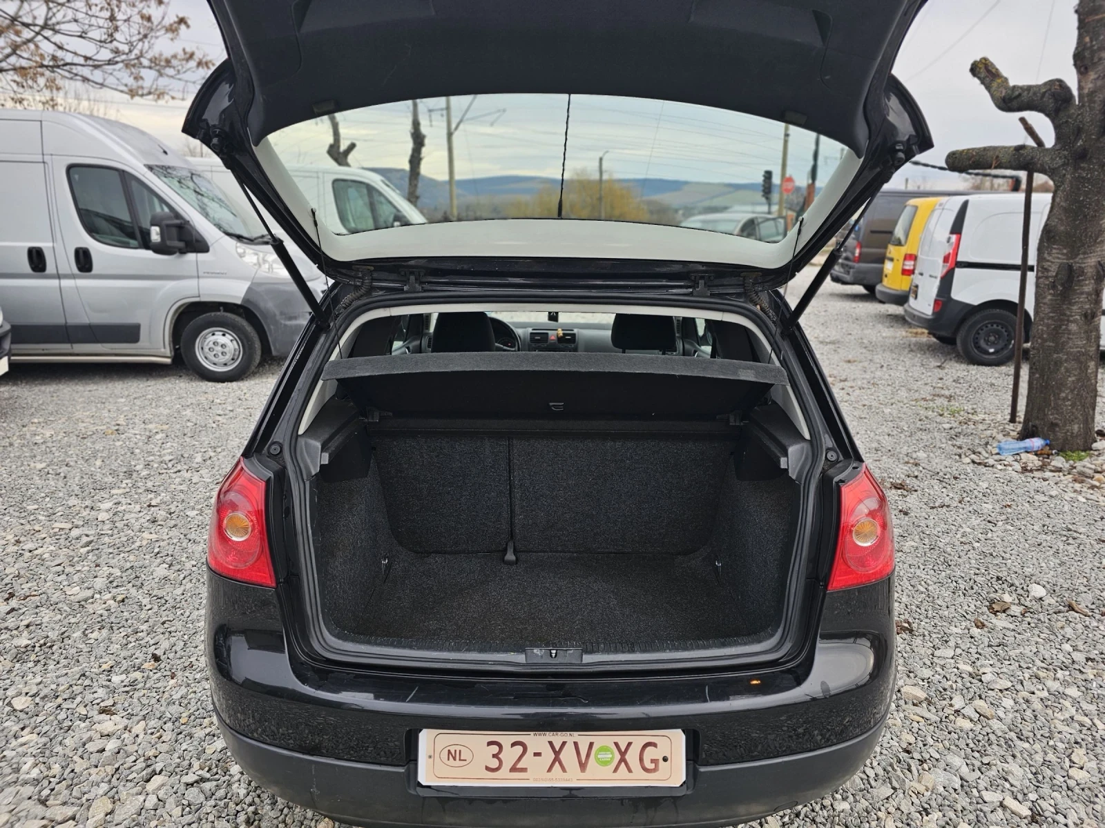 VW Golf 1.9TDi 90ks 2007g - изображение 5