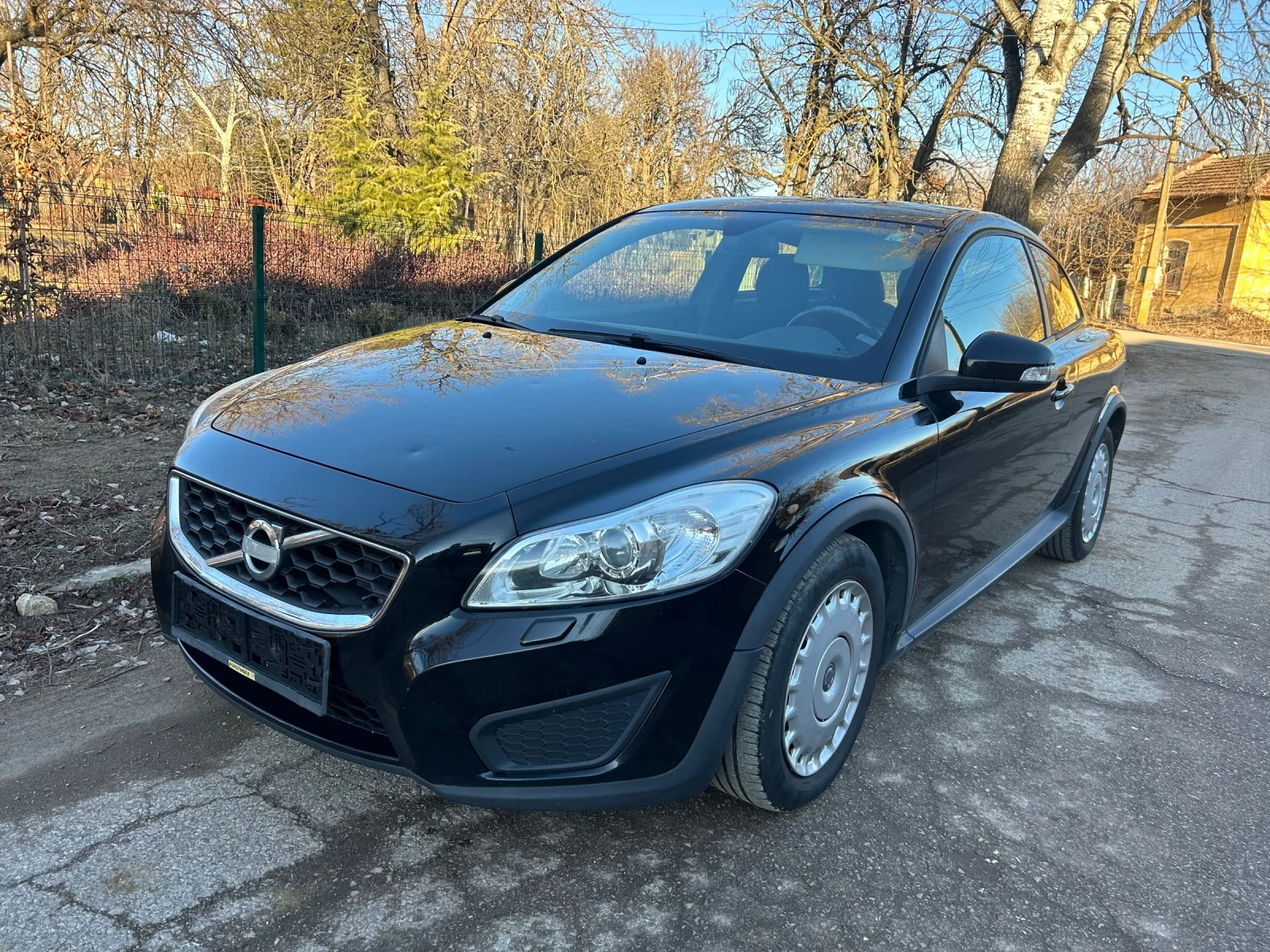 Volvo C30 1.6D - изображение 3