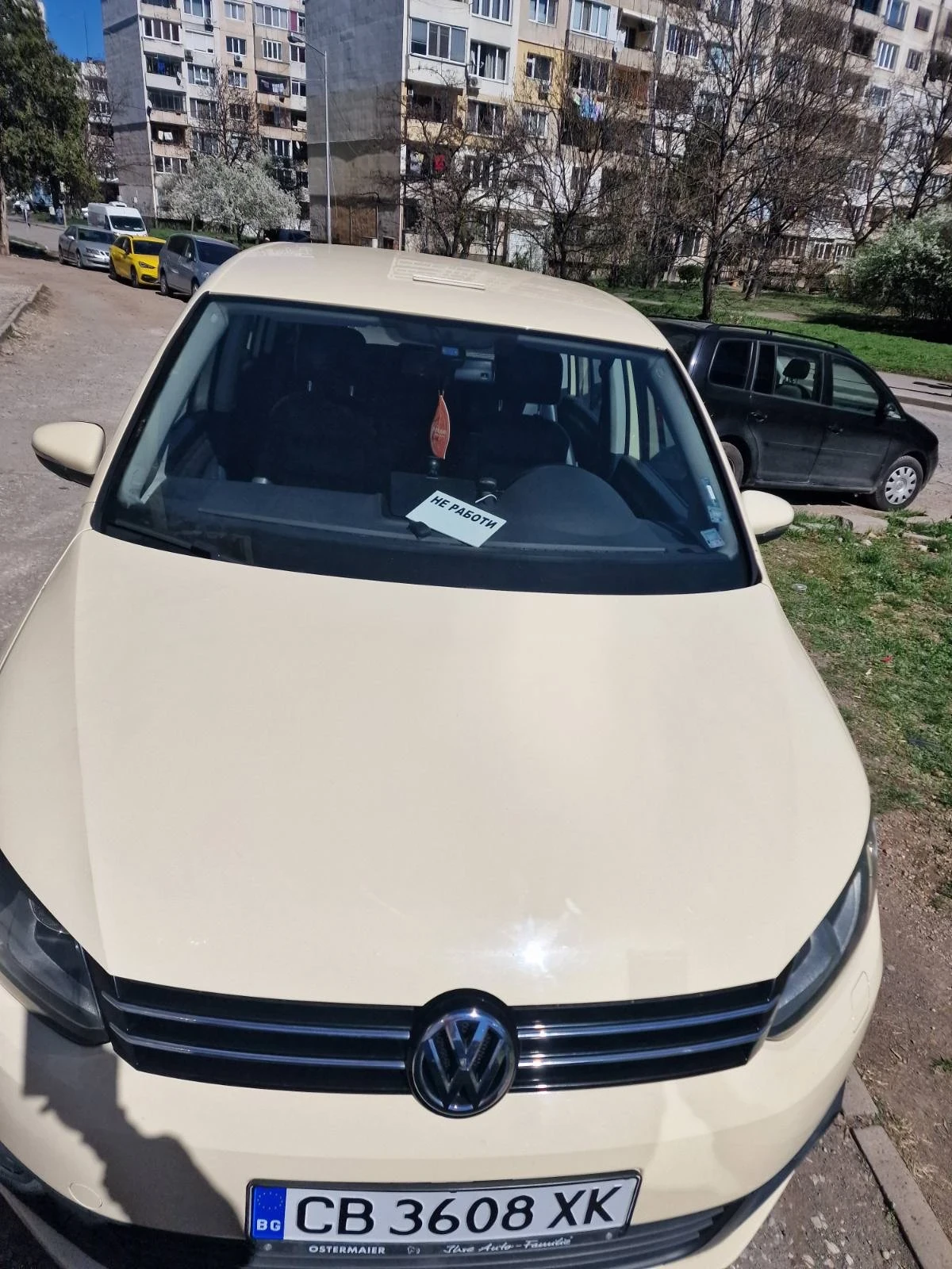 VW Touran 1.6 TDI платено всичко към нея  - изображение 2