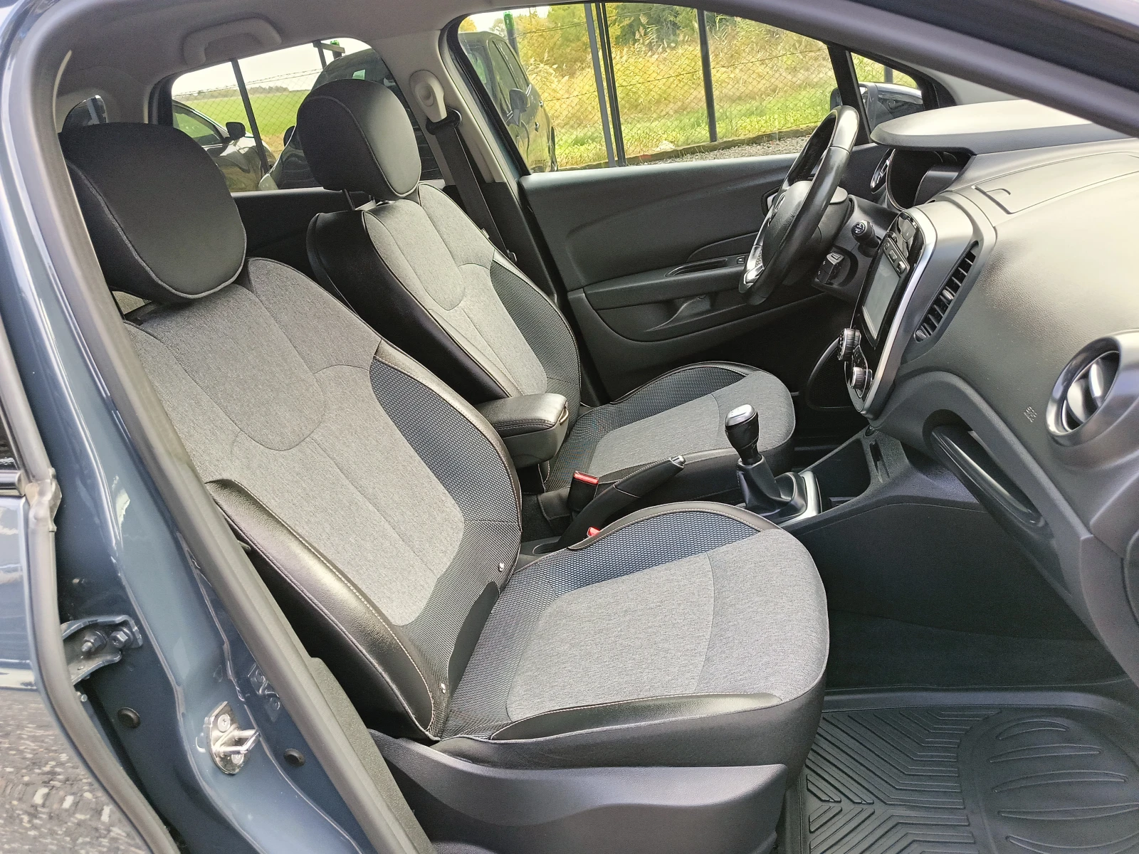 Renault Captur 0, 9Tci* НОВА*  - изображение 9