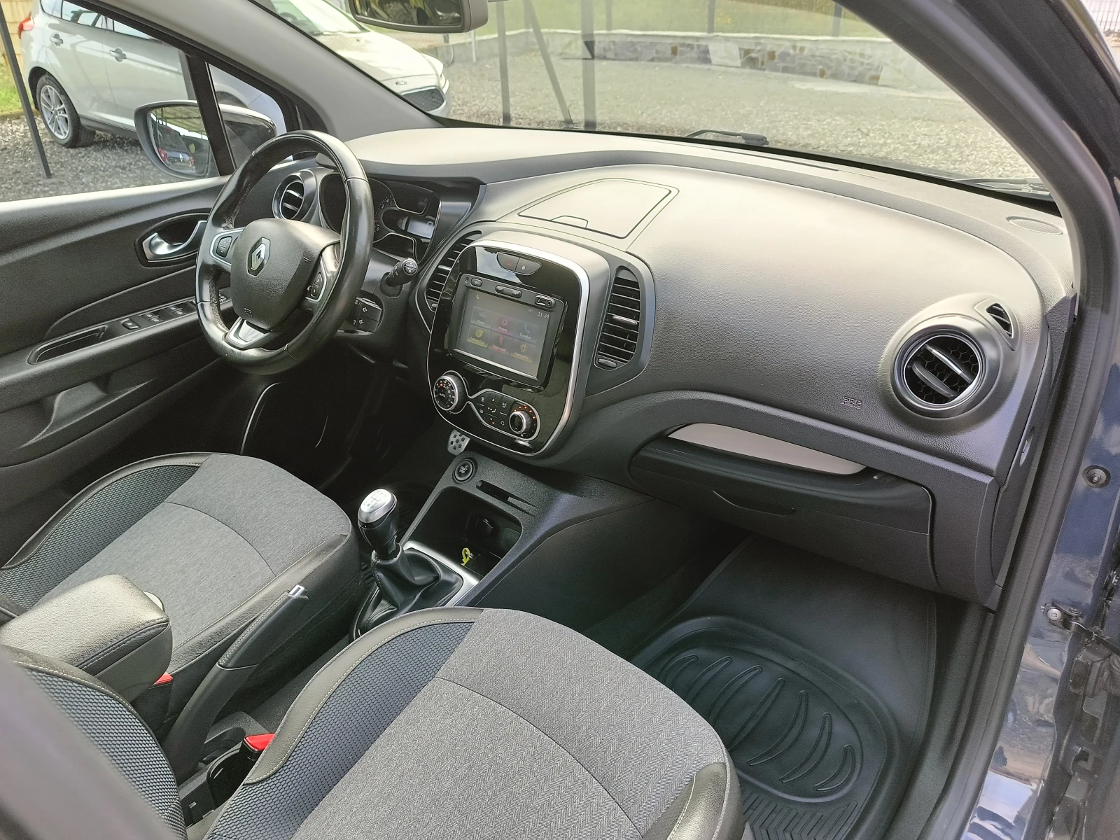 Renault Captur 0, 9Tci* НОВА*  - изображение 10