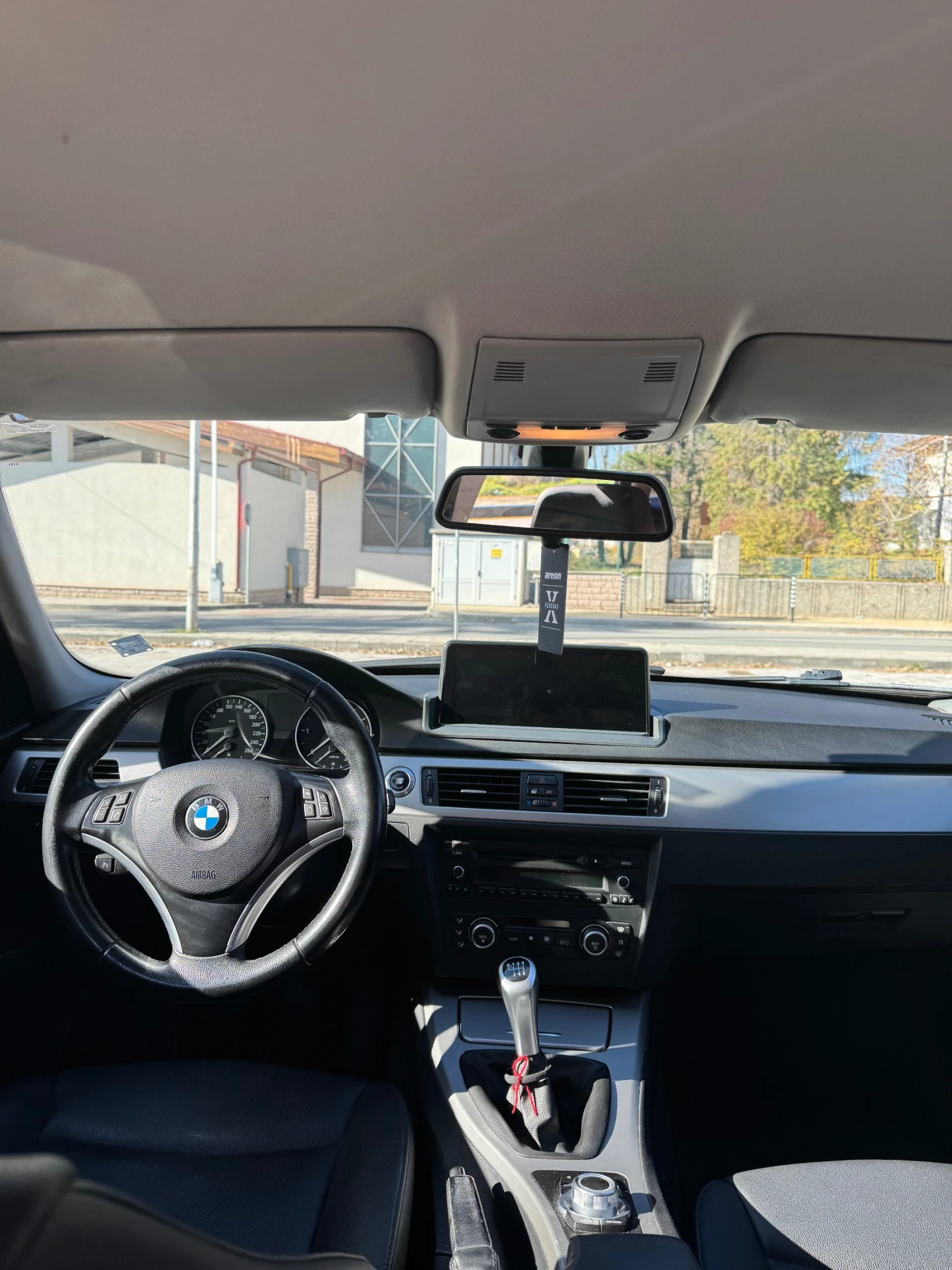 BMW 320  - изображение 6