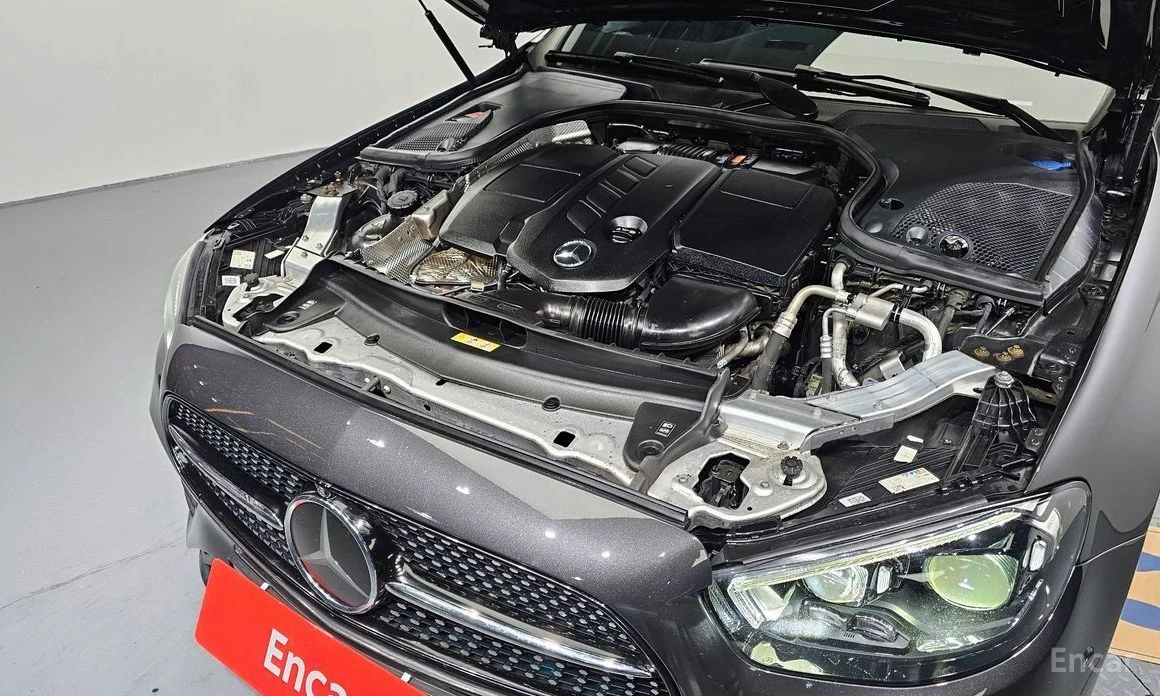 Mercedes-Benz E 220  - изображение 6