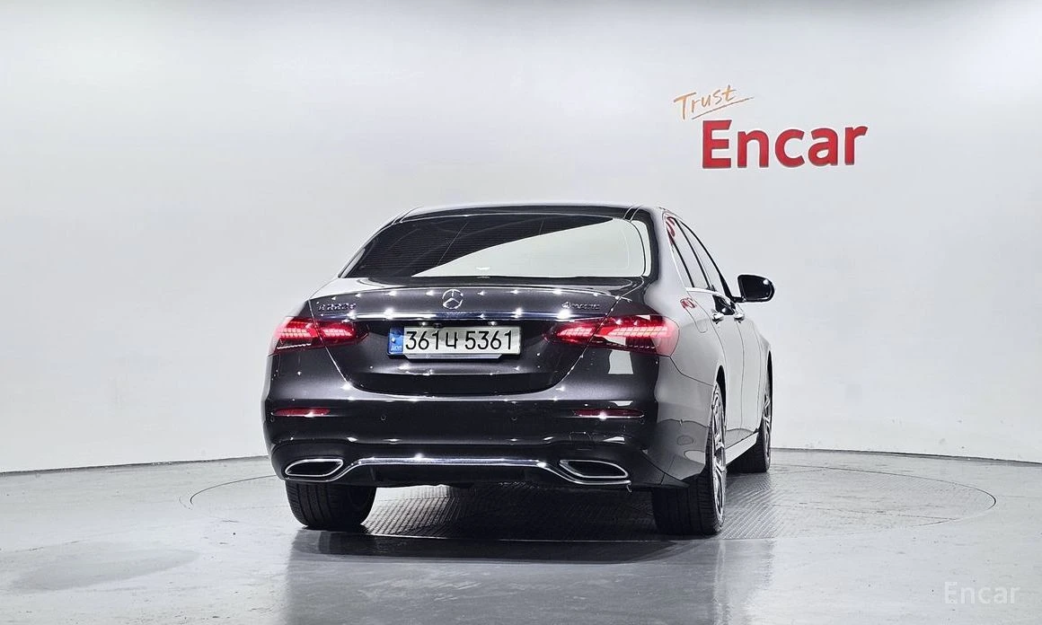 Mercedes-Benz E 220  - изображение 4