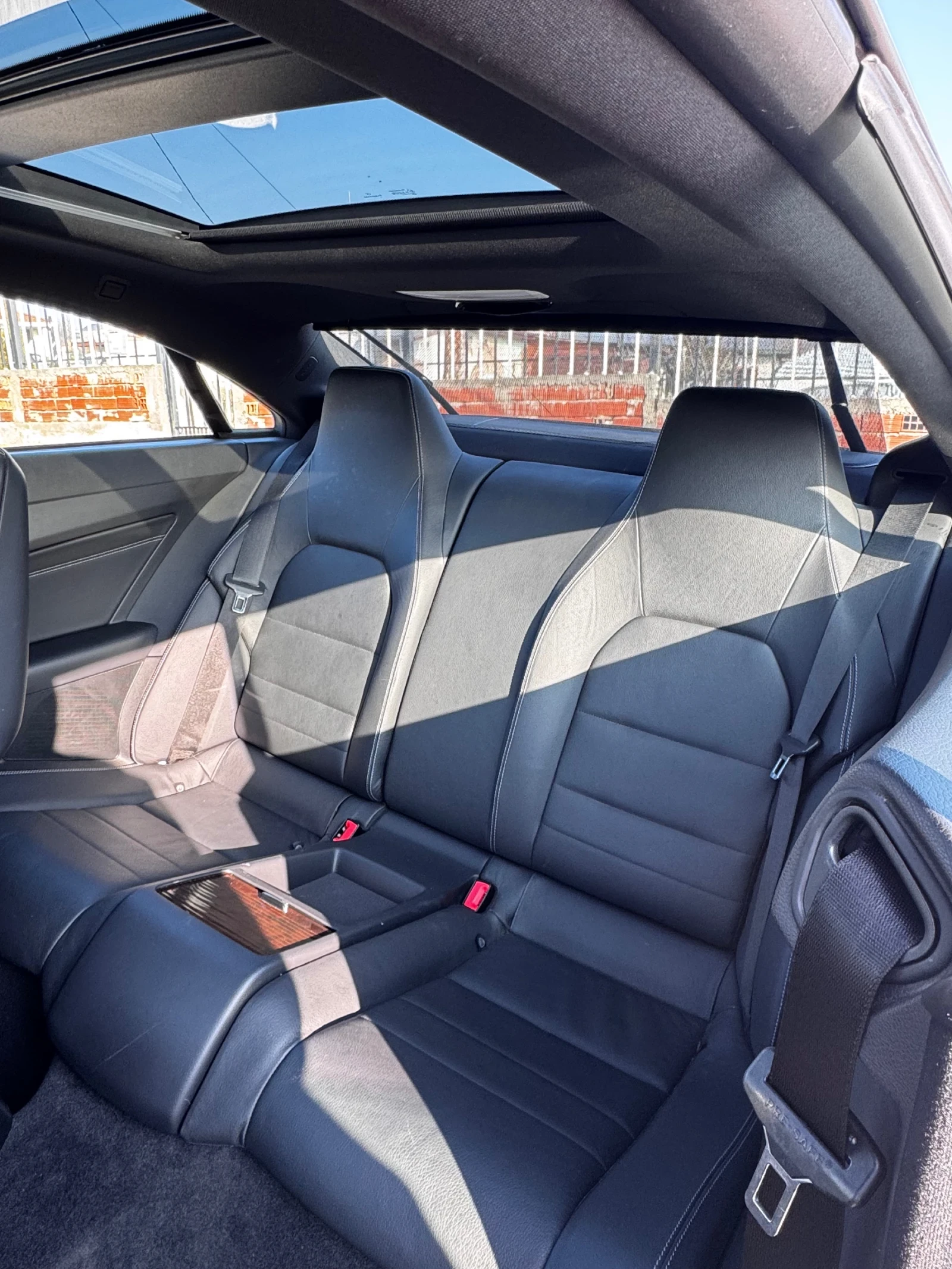 Mercedes-Benz E 350 * Facelift* AMG-Pack* 360* Panorama* RWD - изображение 8