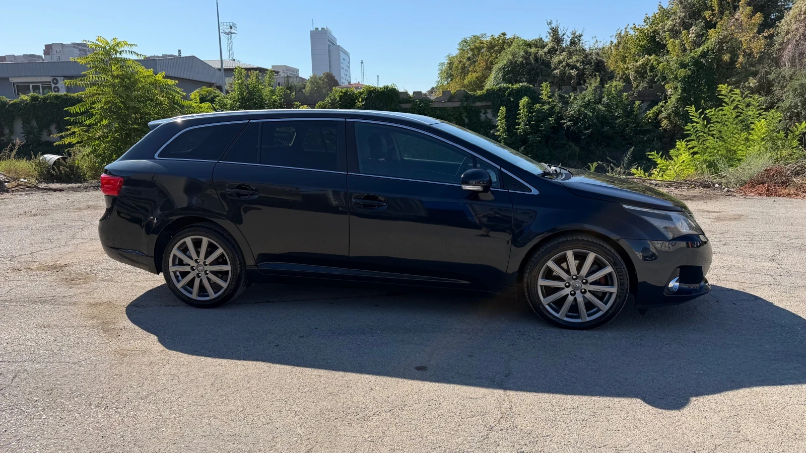 Toyota Avensis 2.2 D-CAT (150hp) automatic, снимка 3 - Автомобили и джипове - 56116792