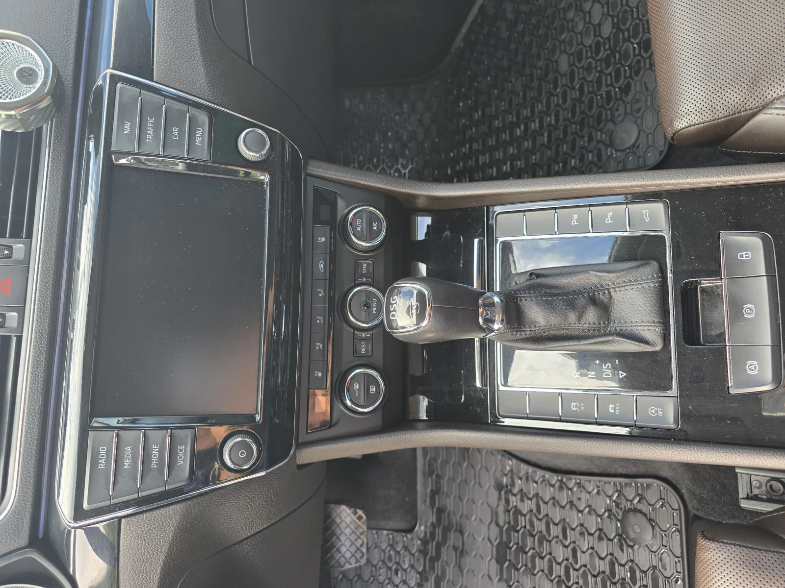 Skoda Superb Matrix FULL, снимка 12 - Автомобили и джипове - 54863603
