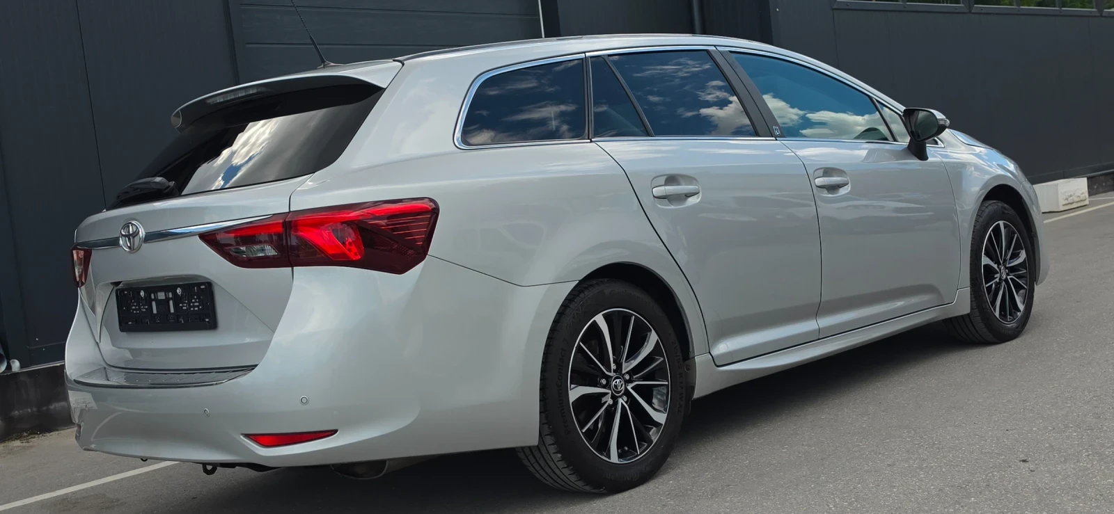 Toyota Avensis 1.8, уникален, , снимка 14 - Автомобили и джипове - 54908676