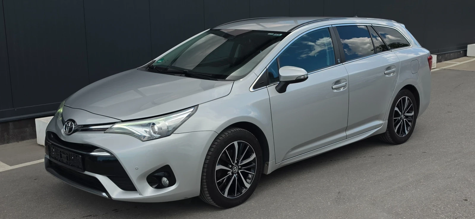 Toyota Avensis 1.8, уникален, , снимка 15 - Автомобили и джипове - 54908676