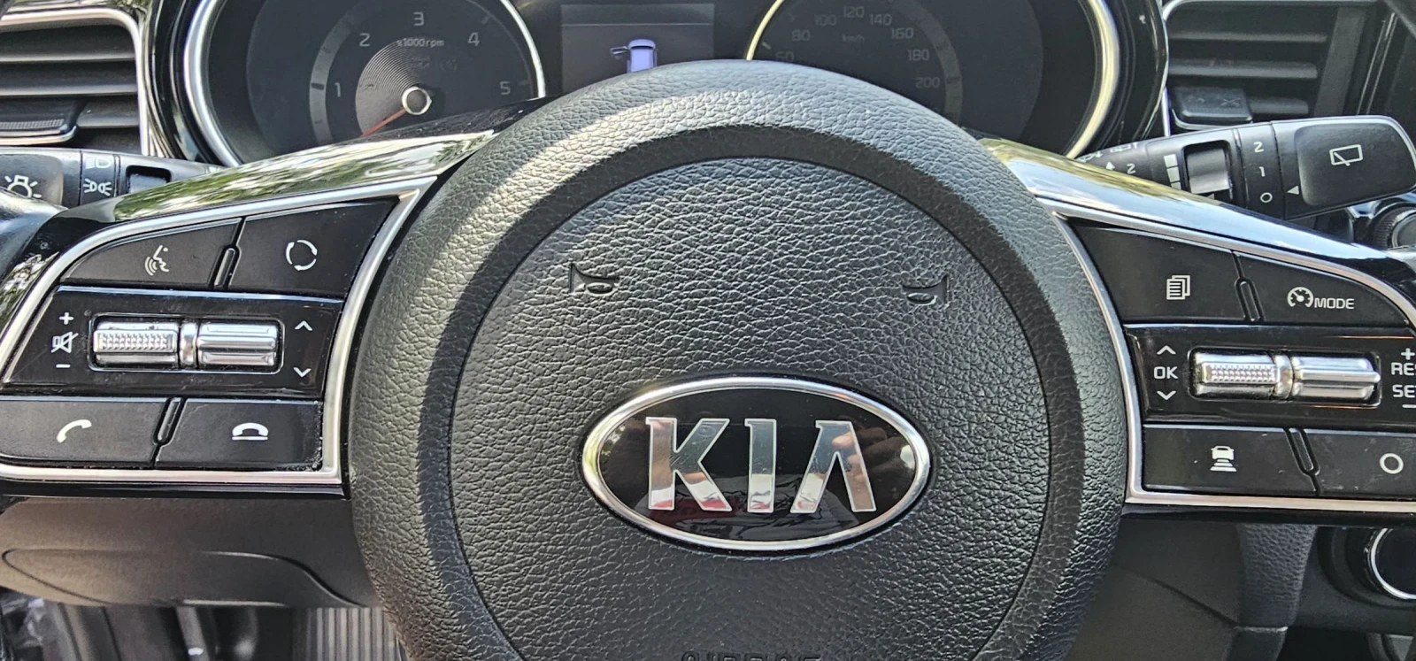 Kia Ceed PREMIUM SW AVTOMAT GERMANY Distronic , снимка 12 - Автомобили и джипове - 54971047