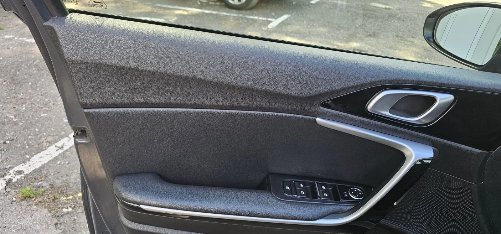 Kia Ceed PREMIUM SW AVTOMAT GERMANY Distronic , снимка 11 - Автомобили и джипове - 54971047
