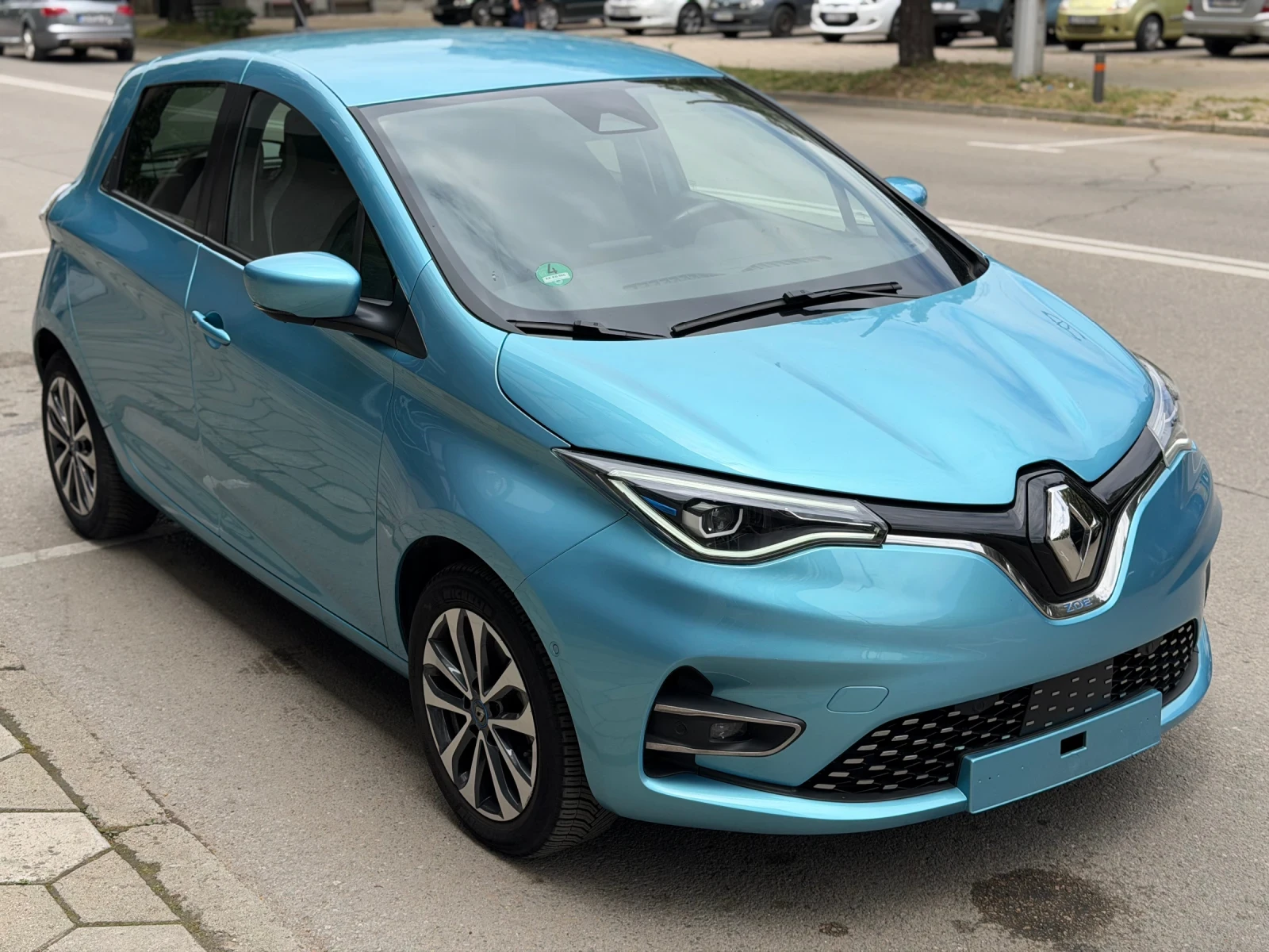 Renault Zoe 52kw* 37000км* Всички екстри* , снимка 2 - Автомобили и джипове - 55021707