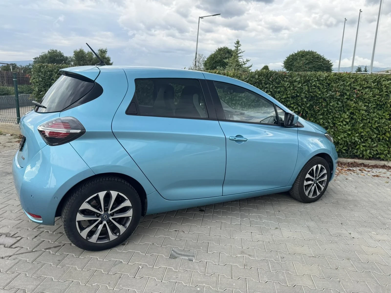 Renault Zoe 52kw* 37000км* Всички екстри* , снимка 13 - Автомобили и джипове - 55021707