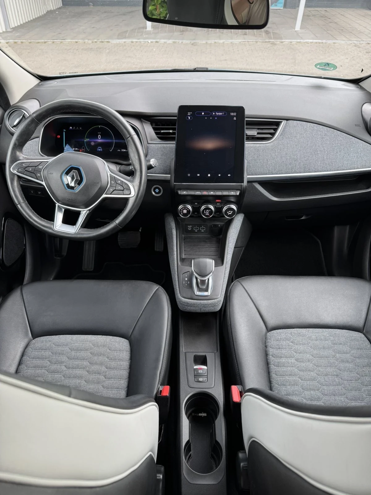 Renault Zoe 52kw* 37000км* Всички екстри* , снимка 5 - Автомобили и джипове - 55021707