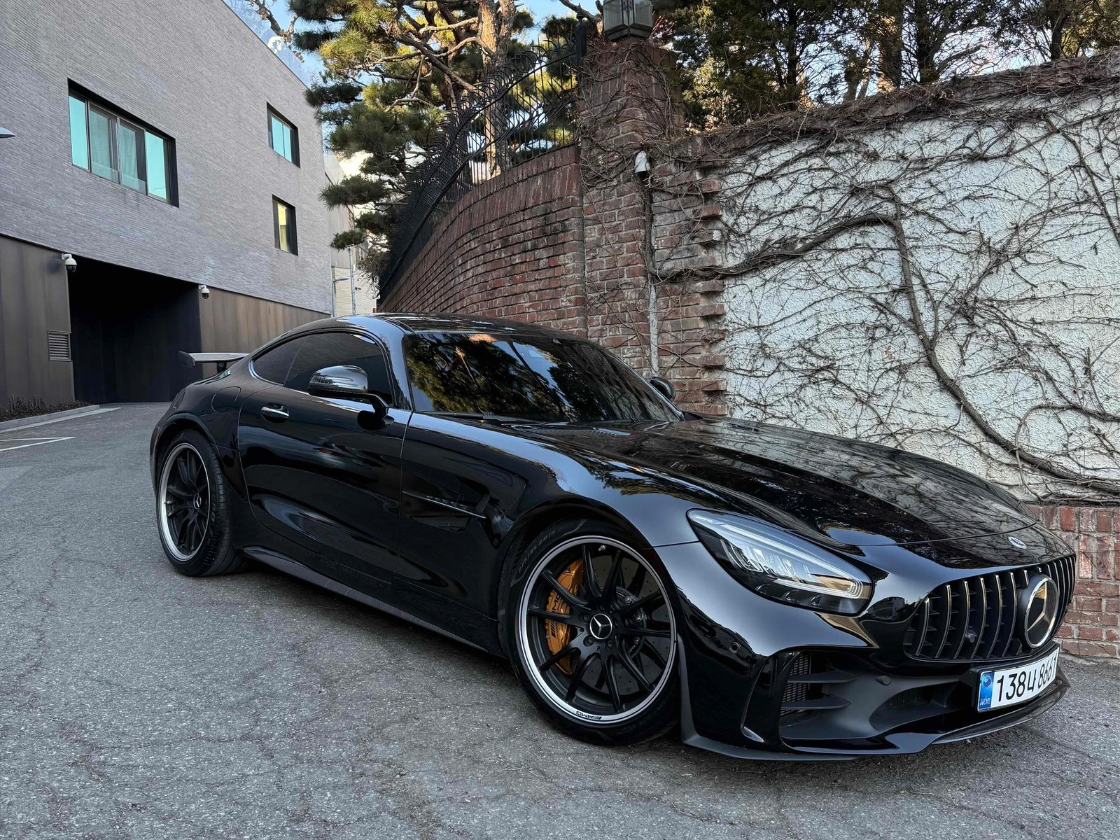 Mercedes-Benz AMG GT R BURMESTER* BLIND SPOT* КРАЙНА ЦЕНА, снимка 5 - Автомобили и джипове - 55341612