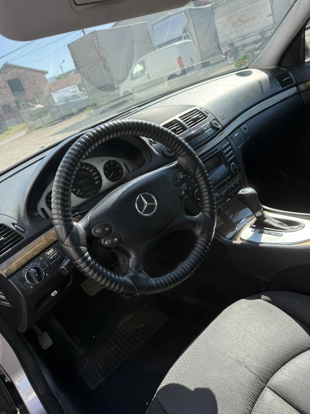 Mercedes-Benz E 220 220cdi, снимка 4 - Автомобили и джипове - 56074272
