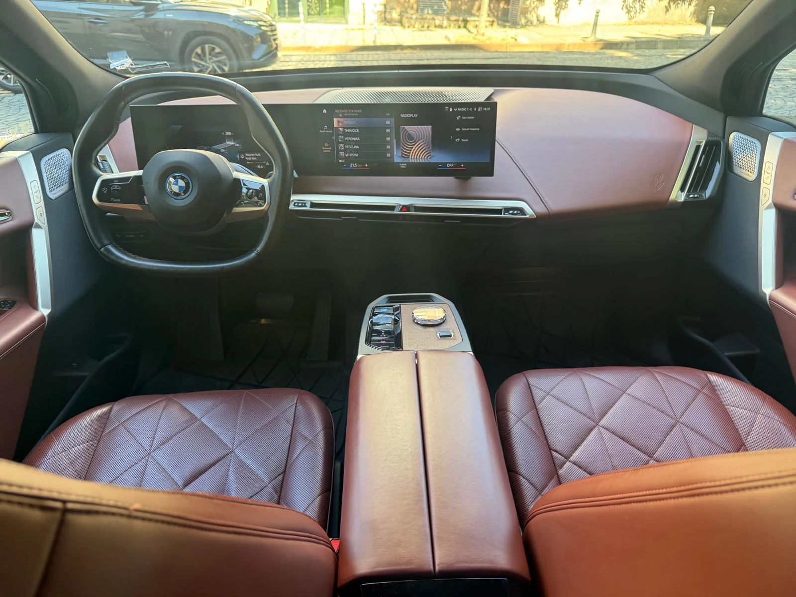 BMW iX 50 xDrive , снимка 10 - Автомобили и джипове - 55560218