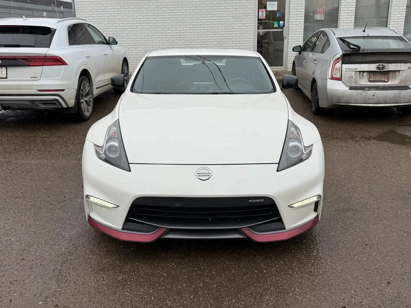 Nissan 370Z COUPE NISMO MANUAL ЦЕНА ДО БЪЛГАРИЯ АВТОКРЕДИТ, снимка 2 - Автомобили и джипове - 55641498
