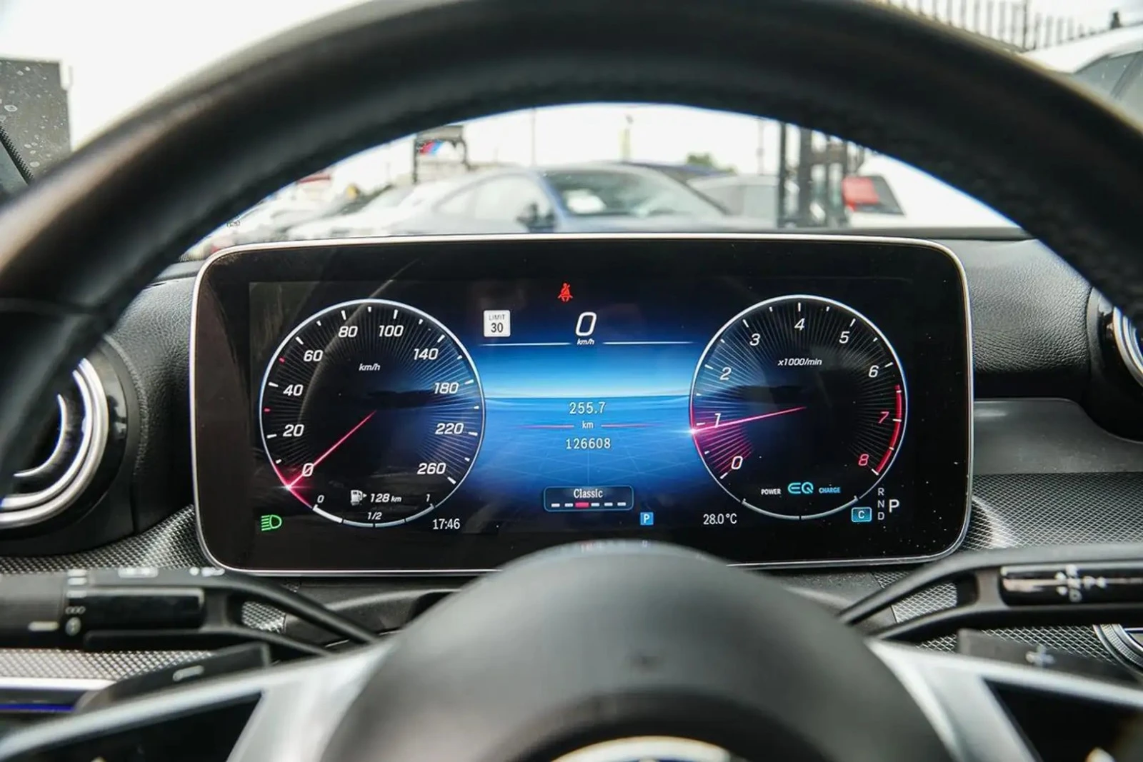 Mercedes-Benz C 300 4MATIC | PANO | BSM | UPGRADED INT | 360 CAM, снимка 17 - Автомобили и джипове - 55674627