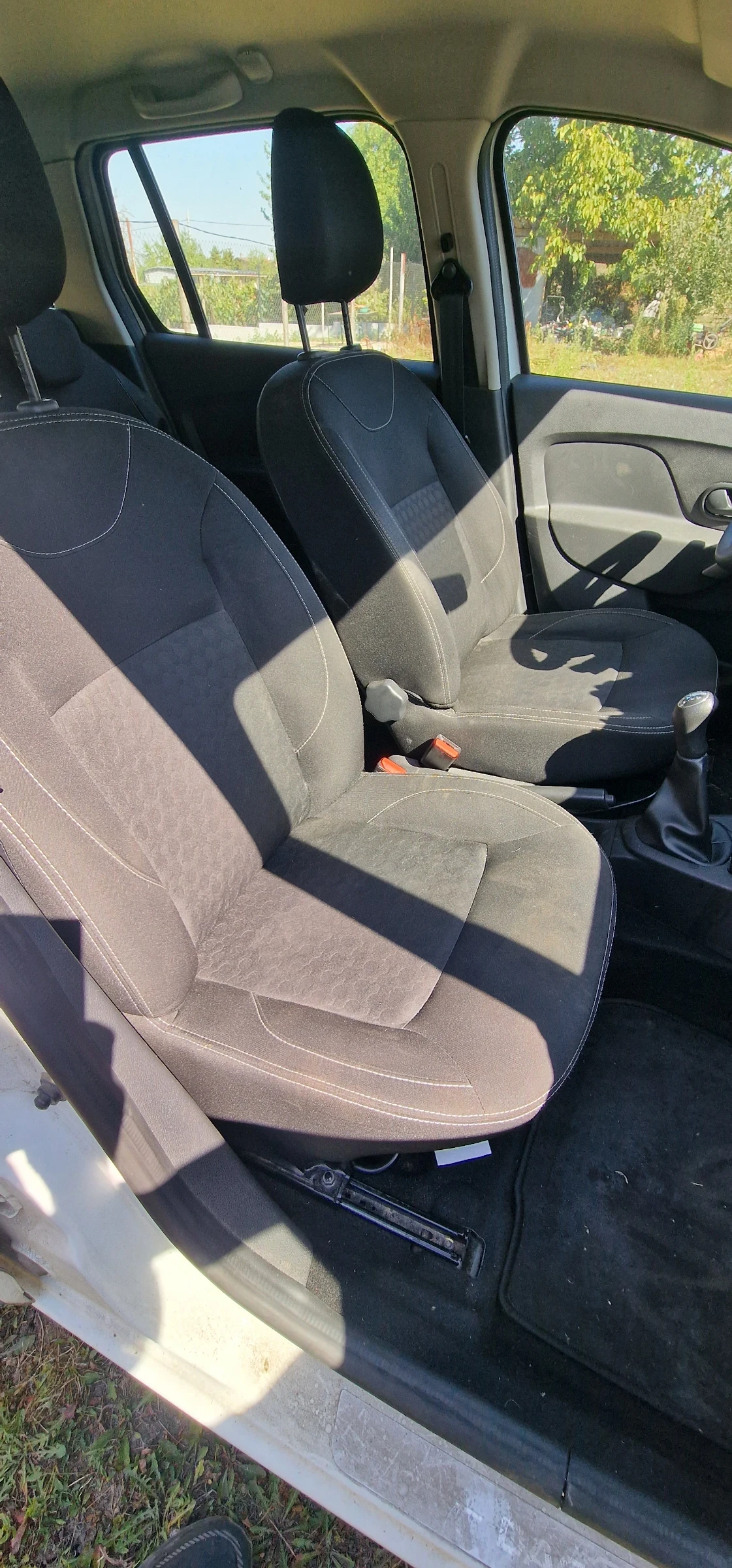 Dacia Logan 2, снимка 8 - Автомобили и джипове - 55887001