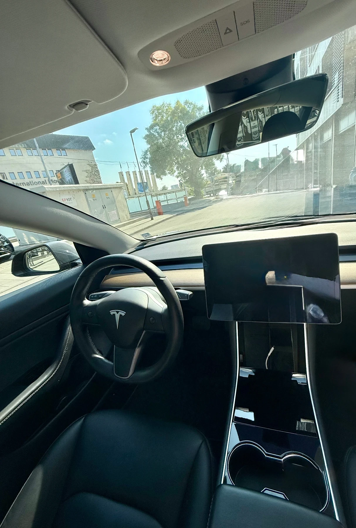 Tesla Model 3 4x4 Long Range, снимка 4 - Автомобили и джипове - 55981936